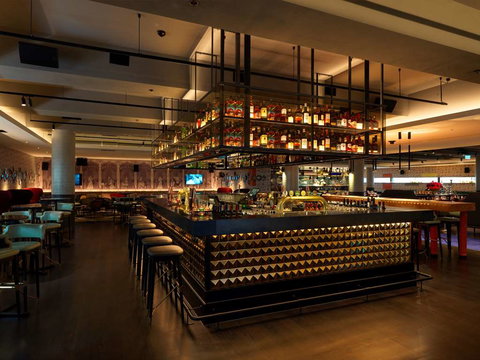 QT Melbourne - Surfers Paradise Gold Coast 13