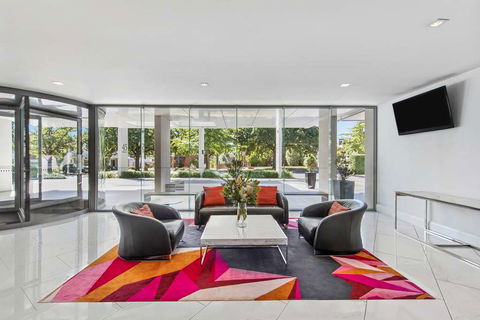 Adina Serviced Apts Canberra Dickson - Surfers Paradise Gold Coast 3