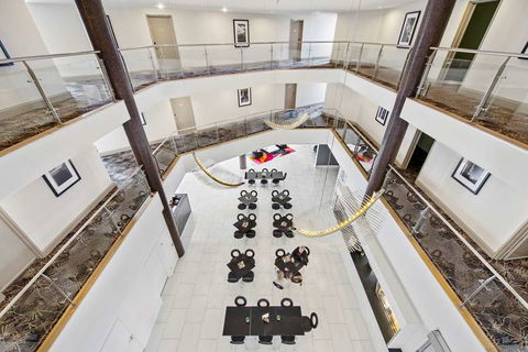 Adina Serviced Apts Canberra Dickson - Surfers Paradise Gold Coast 6