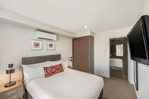 Adina Serviced Apts Canberra Dickson - Surfers Paradise Gold Coast 12