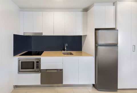 Adina Serviced Apts Canberra Dickson - Surfers Paradise Gold Coast 15