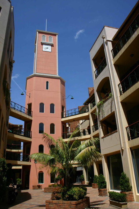 Carlton Clocktower on Lygon - Surfers Paradise Gold Coast 0