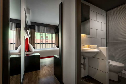 Essence Hotel Carlton - Surfers Paradise Gold Coast 5