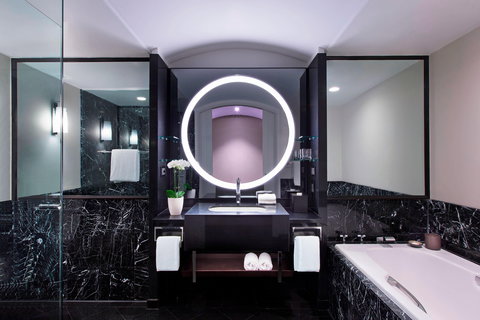 Sheraton Grand Sydney Hyde Park - Surfers Paradise Gold Coast 11