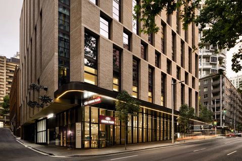 Crowne Plaza Sydney Darling Harbour - Surfers Paradise Gold Coast 1
