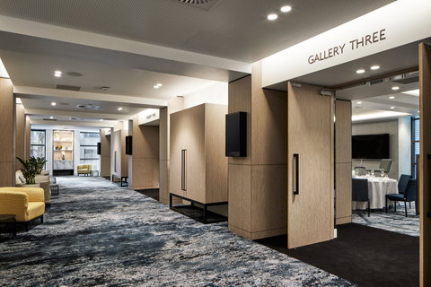 Crowne Plaza Sydney Darling Harbour - Surfers Paradise Gold Coast 9