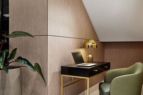 Crowne Plaza Sydney Darling Harbour - Surfers Paradise Gold Coast 14
