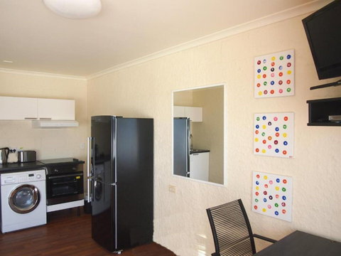 Siesta Central Apartments - Surfers Paradise Gold Coast 2