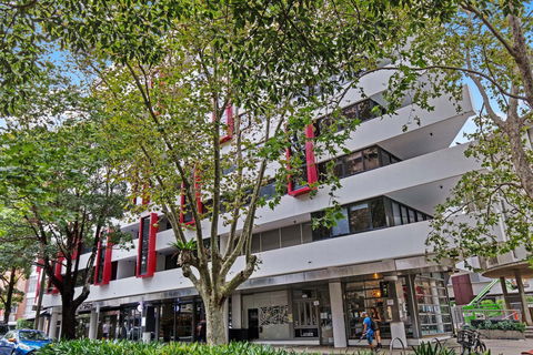 Astra Jasper - Surfers Paradise Gold Coast 1