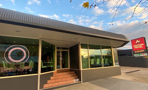 Ashton Townhouse Motel & Suites Tumut - Surfers Paradise Gold Coast 0