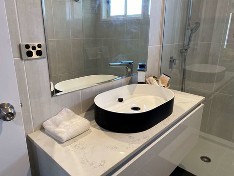 Best Western Plus All Settlers Motor Inn - Surfers Paradise Gold Coast 2