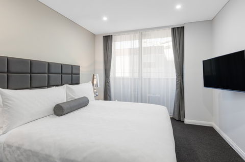 Meriton Serviced Apartments North Sydney - Surfers Paradise Gold Coast 3