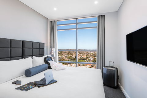 Meriton Serviced Apartments North Sydney - Surfers Paradise Gold Coast 11