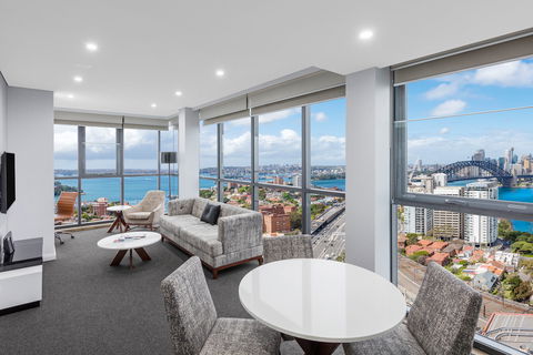 Meriton Serviced Apartments North Sydney - Surfers Paradise Gold Coast 15