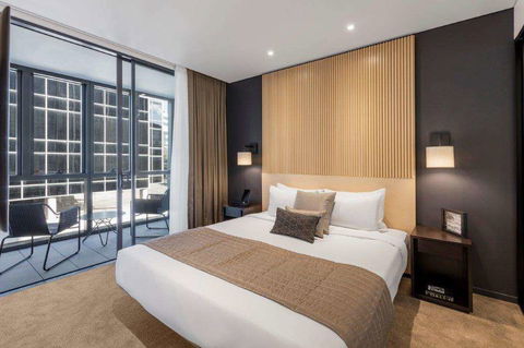 SKYE Suites Sydney - Surfers Paradise Gold Coast 3