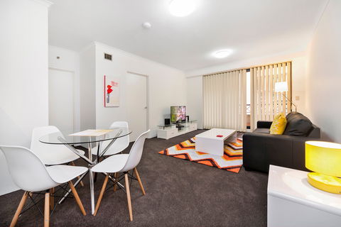 Astra Sydney-Hosking Place - Surfers Paradise Gold Coast 5
