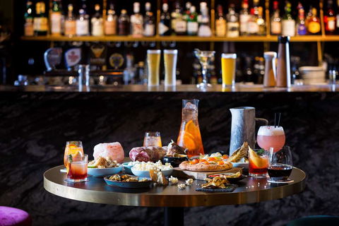 East Hotel - Surfers Paradise Gold Coast 9