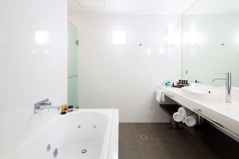 East Hotel - Surfers Paradise Gold Coast 14