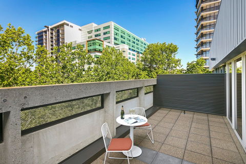 Quest Canberra City Walk - Surfers Paradise Gold Coast 3