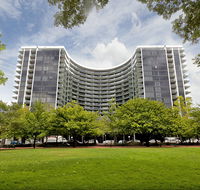 Astra Canberra Manhattan - Surfers Paradise Gold Coast