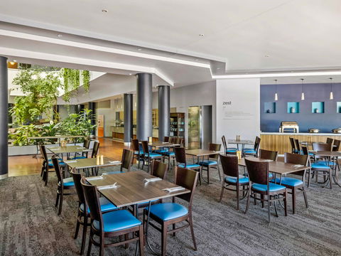 Novotel Darwin Atrium - Surfers Paradise Gold Coast 11