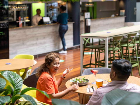 Novotel Darwin Atrium - Surfers Paradise Gold Coast 13