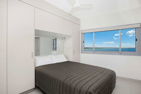 Ramada Suites Zen Quarter Darwin - Surfers Paradise Gold Coast 4