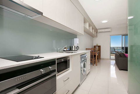 Ramada Suites Zen Quarter Darwin - Surfers Paradise Gold Coast 6