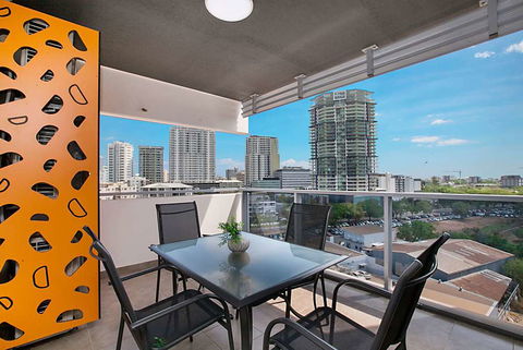 Ramada Suites Zen Quarter Darwin - Surfers Paradise Gold Coast 13