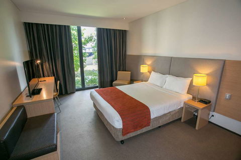 Alpha Hotel Eastern Creek - Surfers Paradise Gold Coast 2