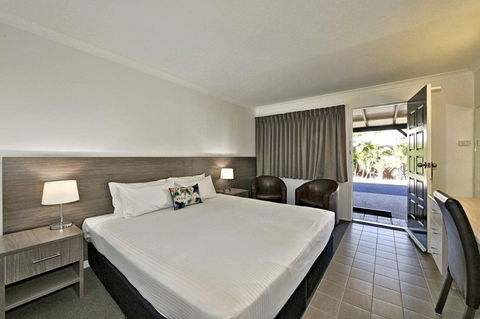 Smart Motels Bert Hinkler - Surfers Paradise Gold Coast 1