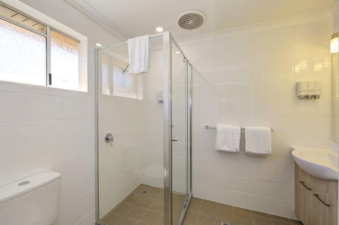 Smart Motels Bert Hinkler - Surfers Paradise Gold Coast 2
