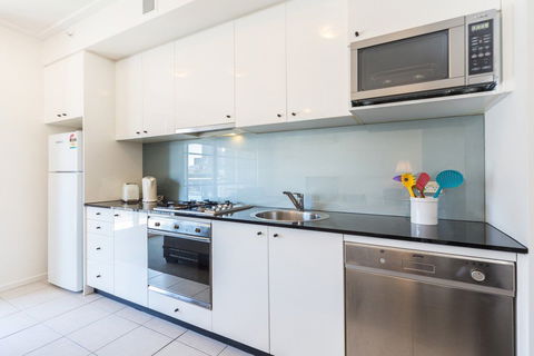 Astra Apartments Sydney CBD - Surfers Paradise Gold Coast 2
