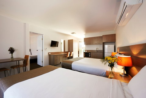 Adelong Motel - Surfers Paradise Gold Coast 2
