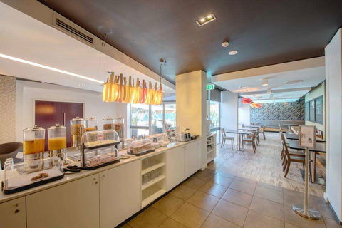 Royal Pacific Hotel - Surfers Paradise Gold Coast 1