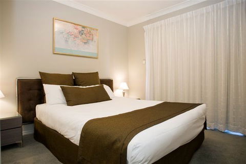 Pinnacle Apartments - Surfers Paradise Gold Coast 1