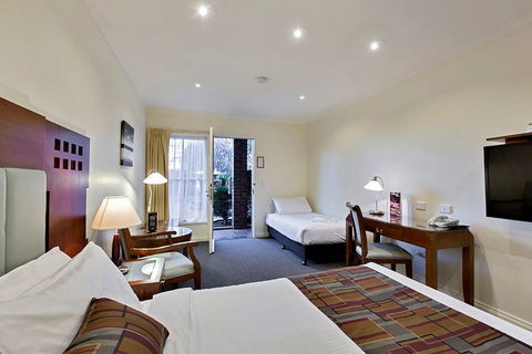 Best Western Plus The Buckingham Inn - Surfers Paradise Gold Coast 1