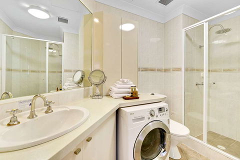 The Manor Apartment Hotel - Surfers Paradise Gold Coast 1