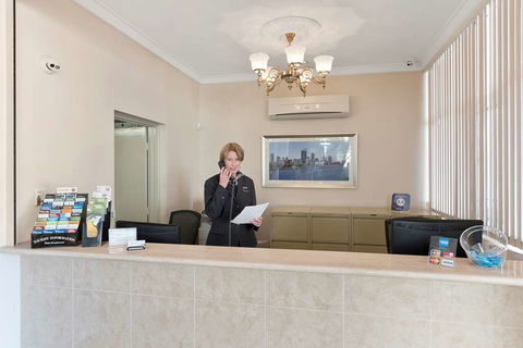 The Peninsula Riverside Apartments - Surfers Paradise Gold Coast 2