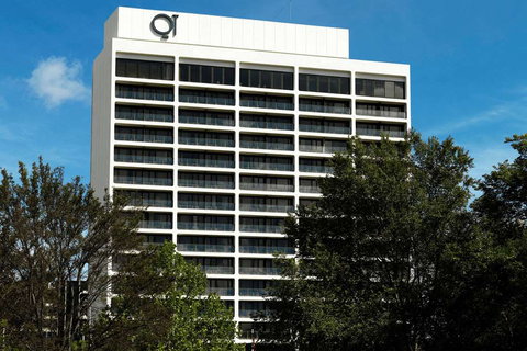 QT Canberra - Surfers Paradise Gold Coast 0