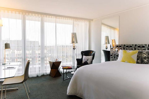 QT Canberra - Surfers Paradise Gold Coast 4