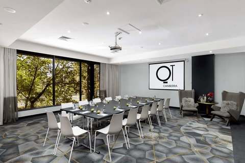 QT Canberra - Surfers Paradise Gold Coast 8