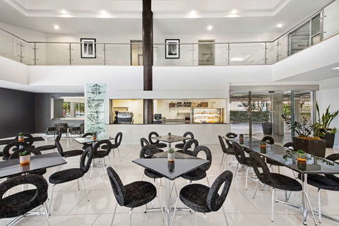 Adina Serviced Apts Canberra Dickson - Surfers Paradise Gold Coast 16