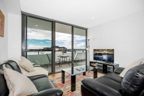 Astra Apartments Newcastle - Surfers Paradise Gold Coast 8