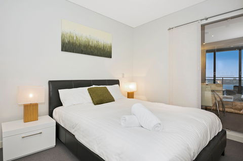 Astra Apartments Perth - Surfers Paradise Gold Coast 3