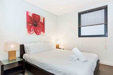 Astra Apartments Perth - Surfers Paradise Gold Coast 11