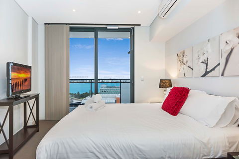 Astra Apartments Perth - Surfers Paradise Gold Coast 12