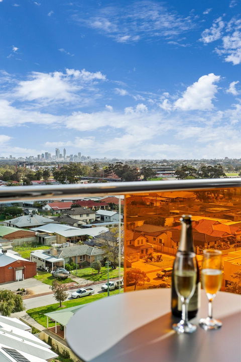 Quest Perth Ascot - Surfers Paradise Gold Coast 2