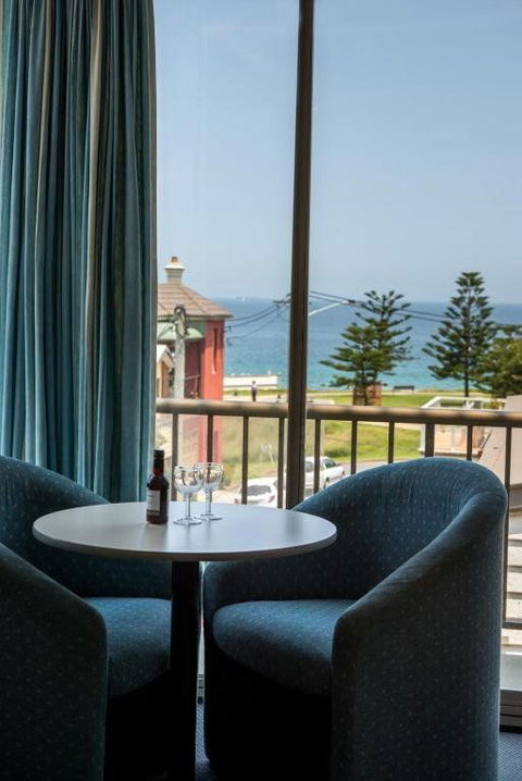 Alloggio Newcastle Beach Hotel - Surfers Paradise Gold Coast 1
