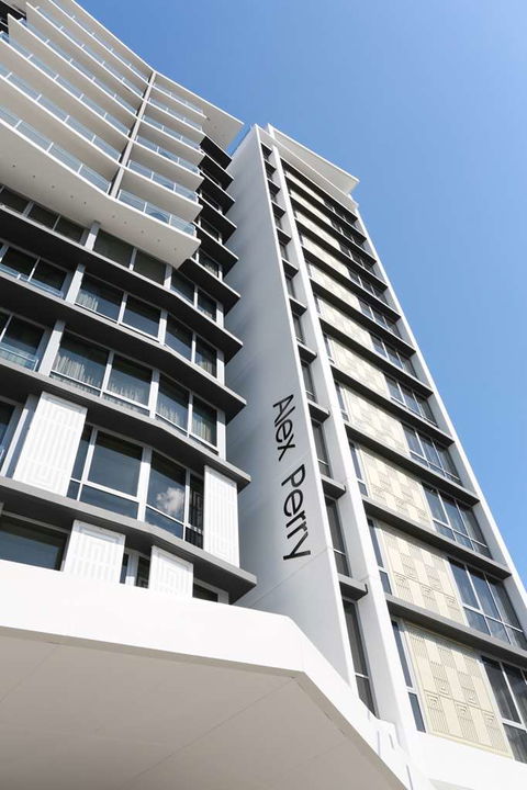 Alex Perry Hotel And Apartments - Surfers Paradise Gold Coast 1